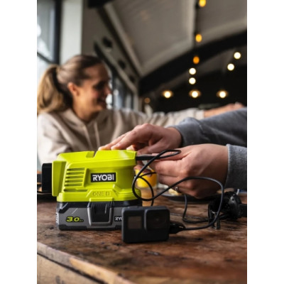 Інвертор напруги акумуляторний Ryobi ONE+ RY18BI150A-0 18В 150/300Вт розетка 1х220В рознім 2хUSB 0.3кг без АКБ та ЗП (5133004895) Інвертор напруги акумуляторний Ryobi ONE+ RY18BI150A-0 18В 150/300Вт розетка 1х220В рознім 2хUSB 0.3кг без АКБ та ЗП (5133004895)