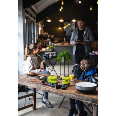 Інвертор напруги акумуляторний Ryobi ONE+ RY18BI150A-0 18В 150/300Вт розетка 1х220В рознім 2хUSB 0.3кг без АКБ та ЗП (5133004895) Інвертор напруги акумуляторний Ryobi ONE+ RY18BI150A-0 18В 150/300Вт розетка 1х220В рознім 2хUSB 0.3кг без АКБ та ЗП (5133004895)