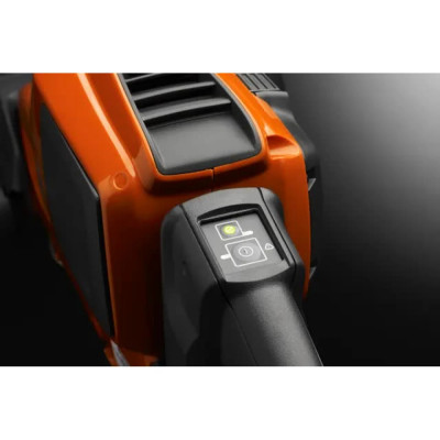 Кусторез телескопический аккумуляторный Husqvarna 520iHT4 (без АКБ и ЗУ) (9679712-03)